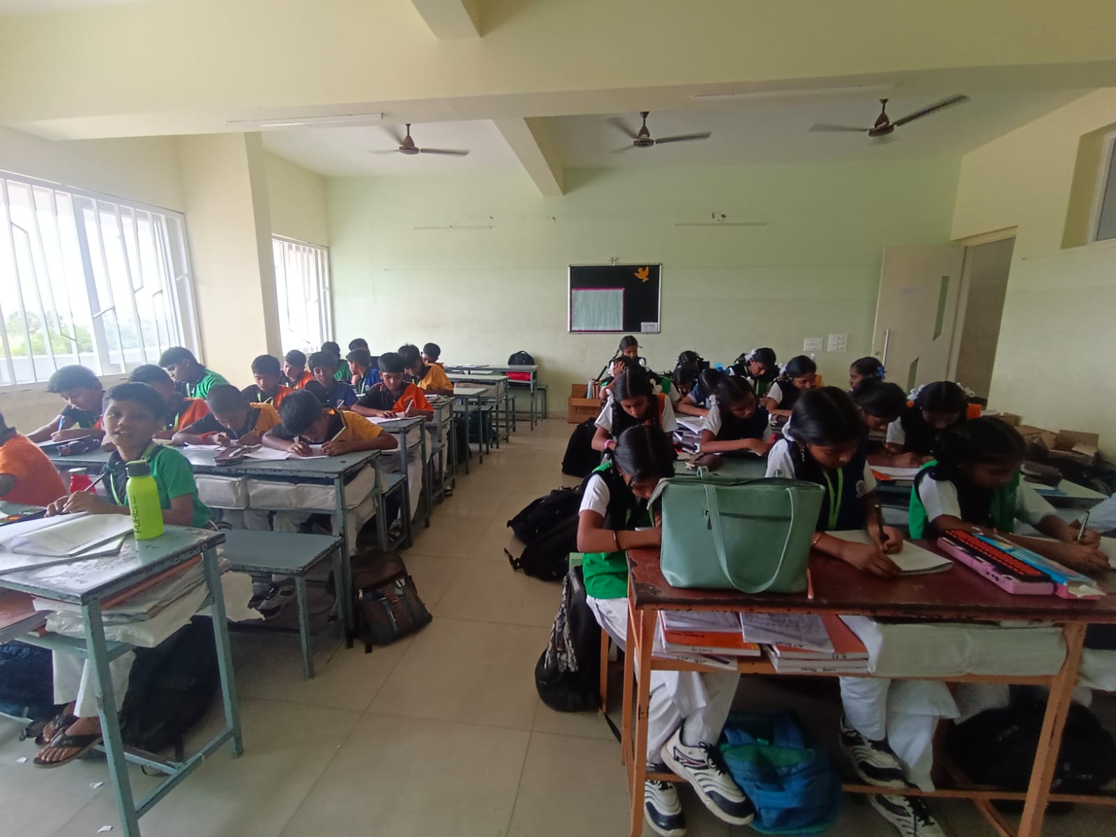Student learning with abacus and mathematics tools